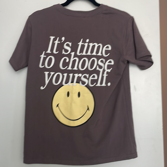 Smiley Tee :) - Picture 3 of 8